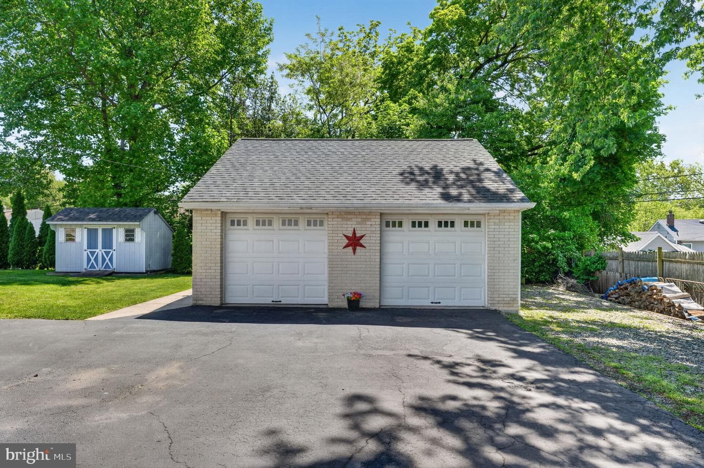 2225 E Helms Manor photo 42