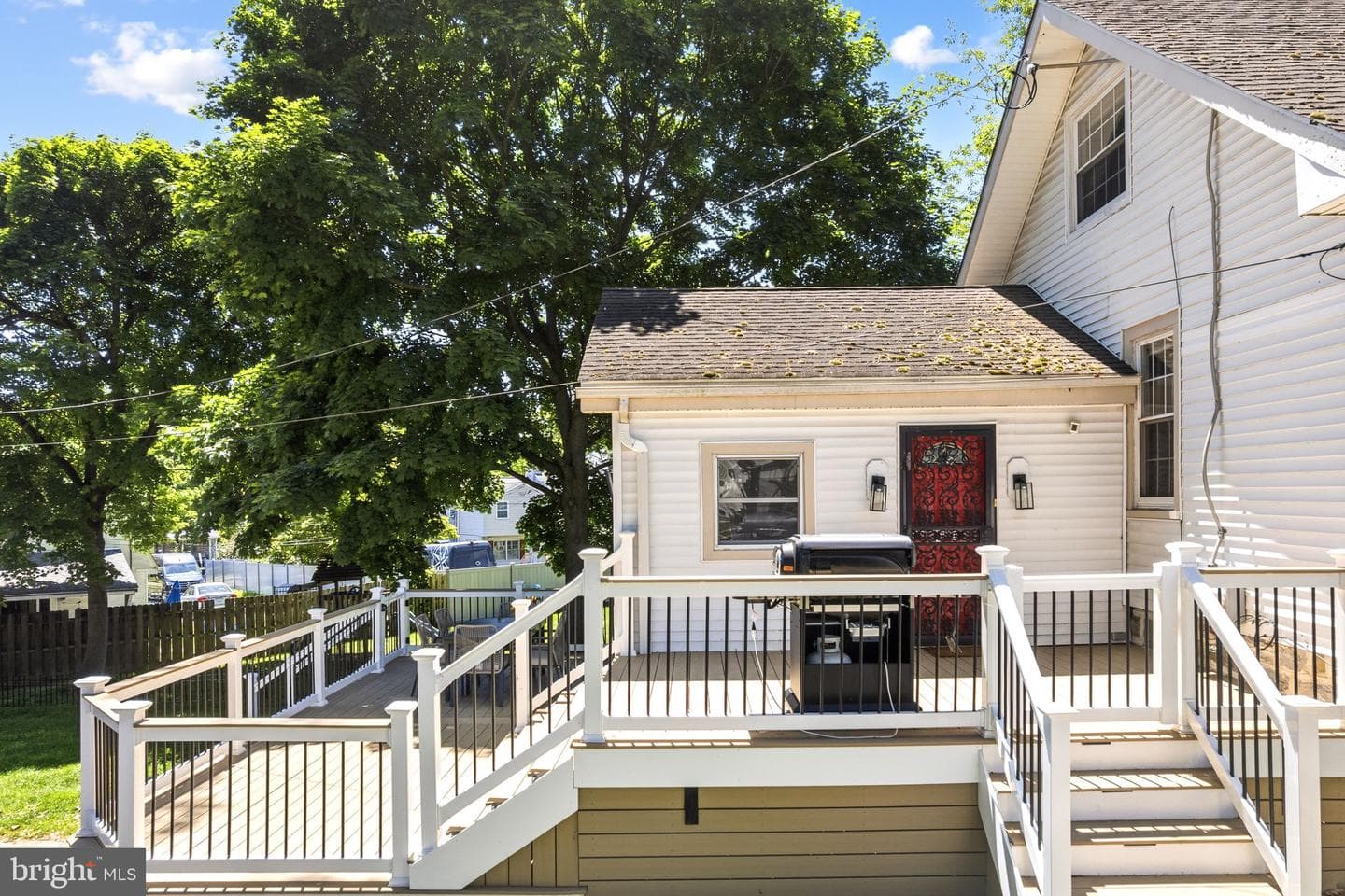 93 Saxer Avenue photo 44