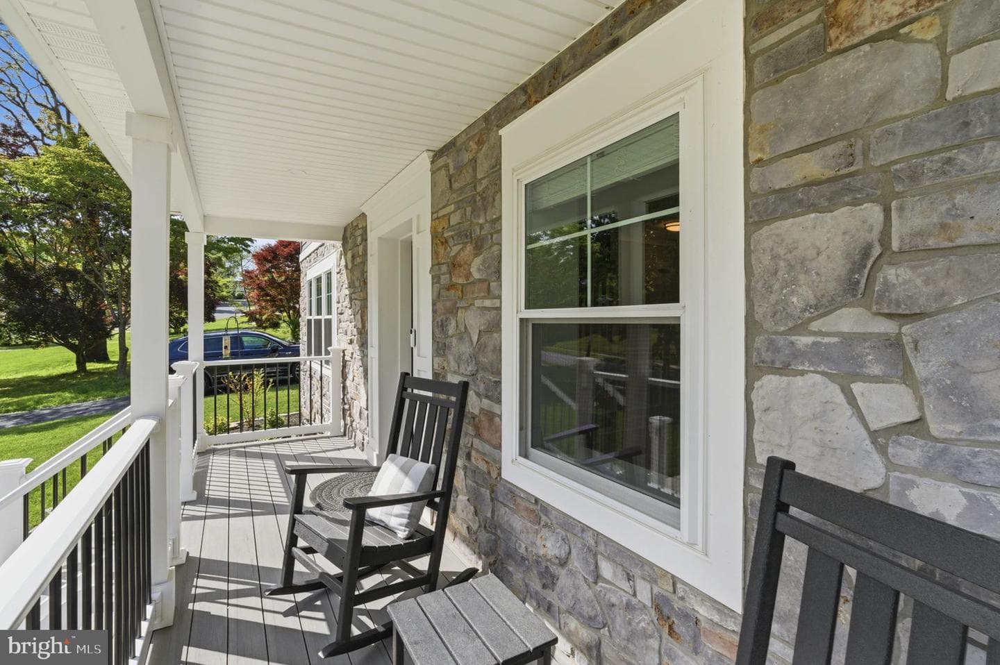 732 Oak Way photo 2
