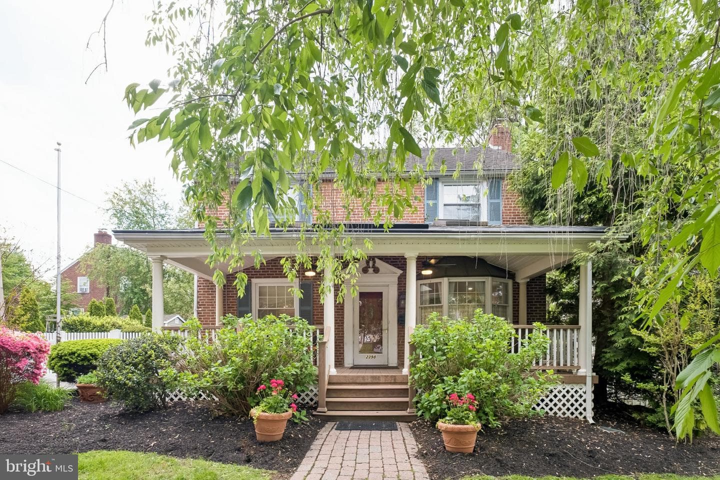 2398 Hollis Road photo 2