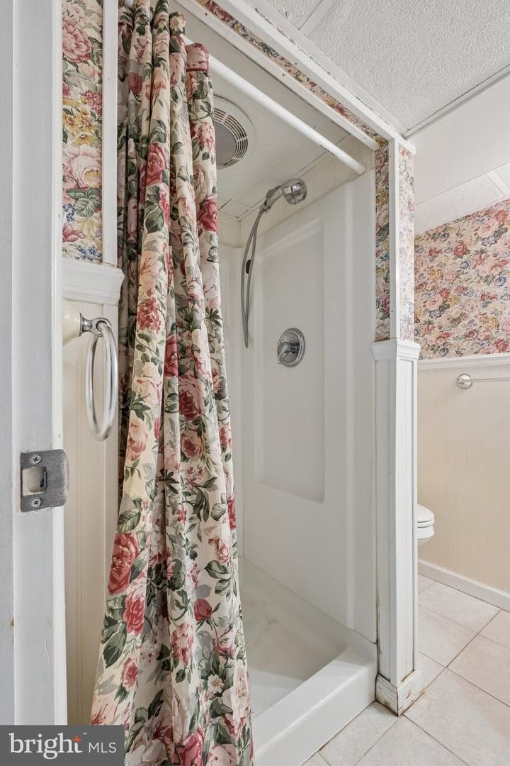 2398 Hollis Road photo 24