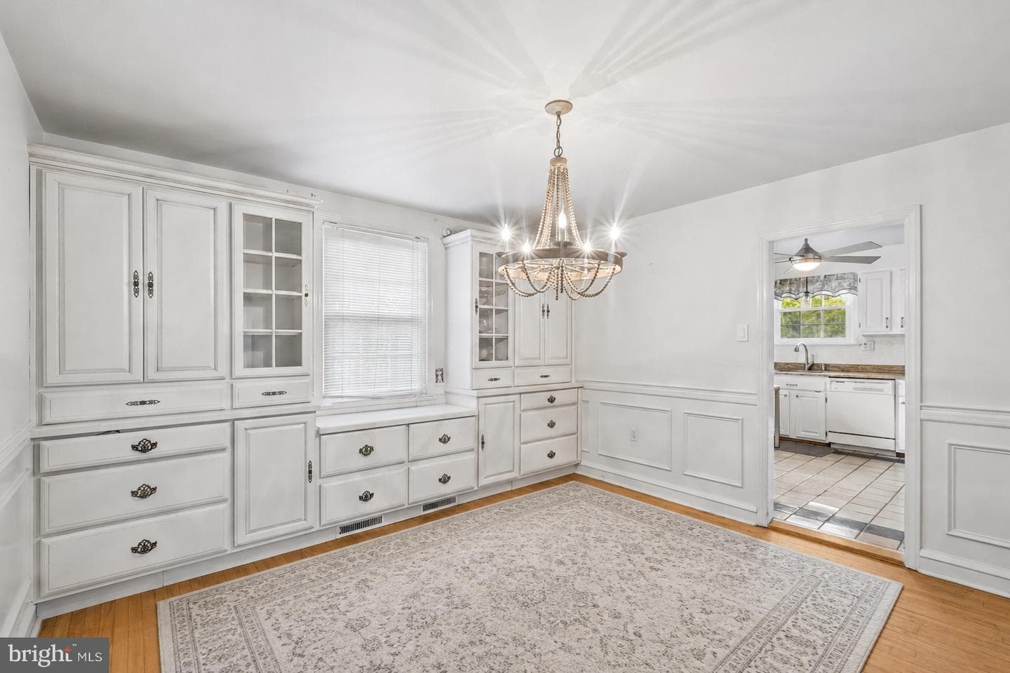 2398 Hollis Road photo 8