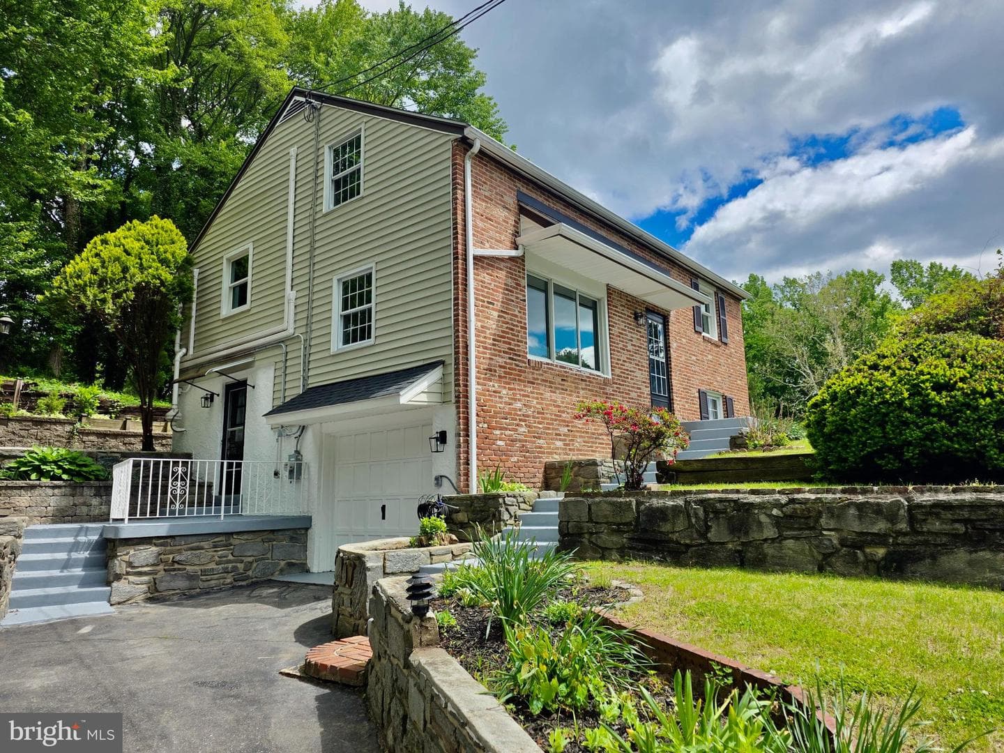 7 Laurel Lane