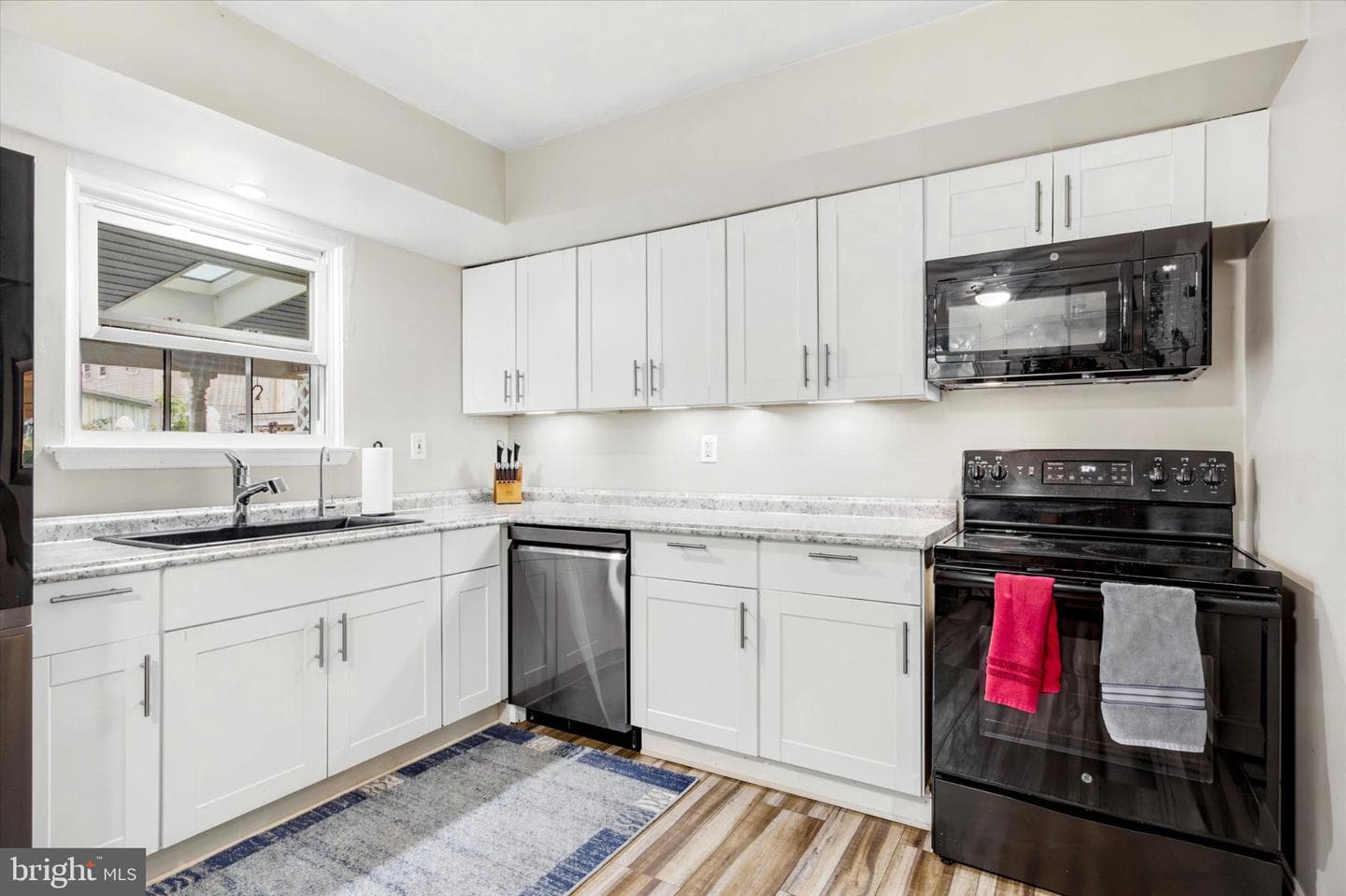 53 Walnut Street photo 9