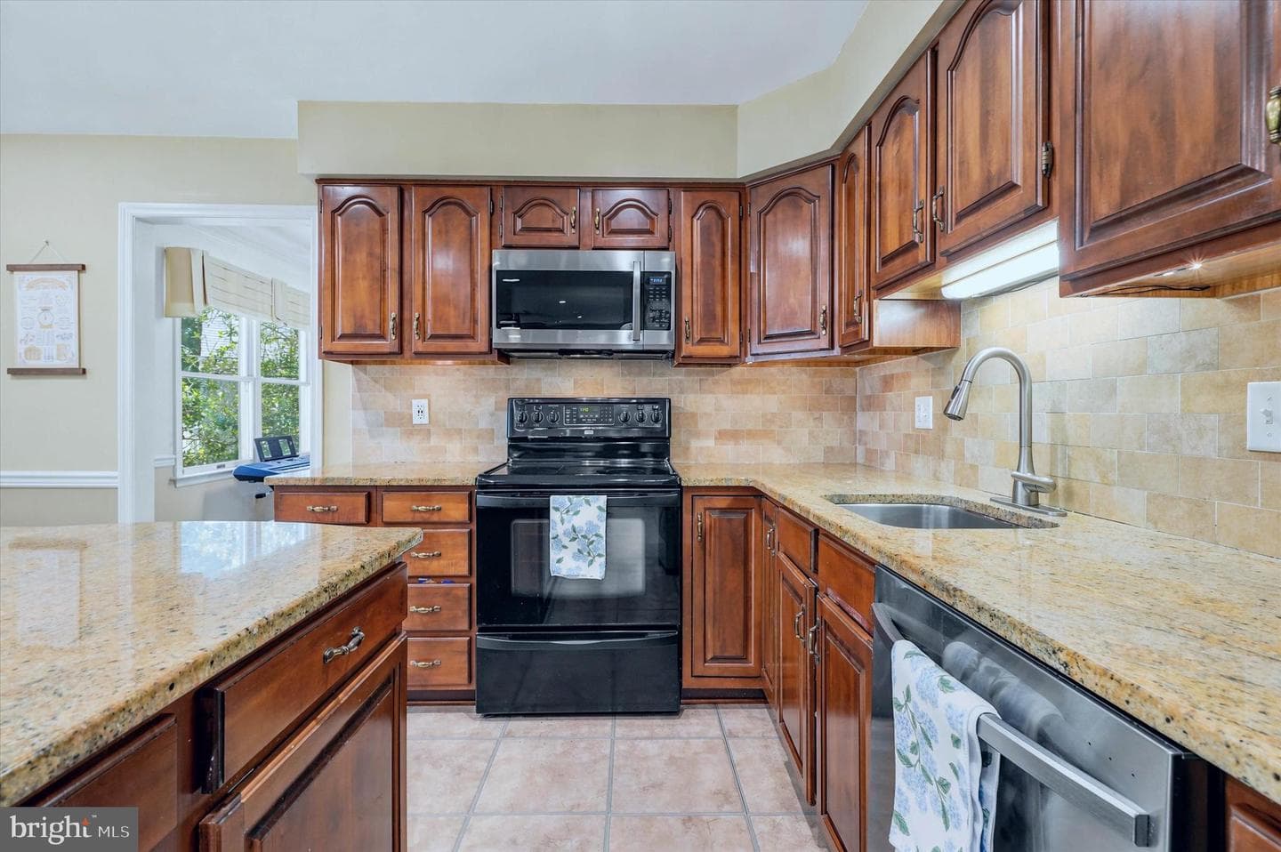 3751 Knole Lane photo 9