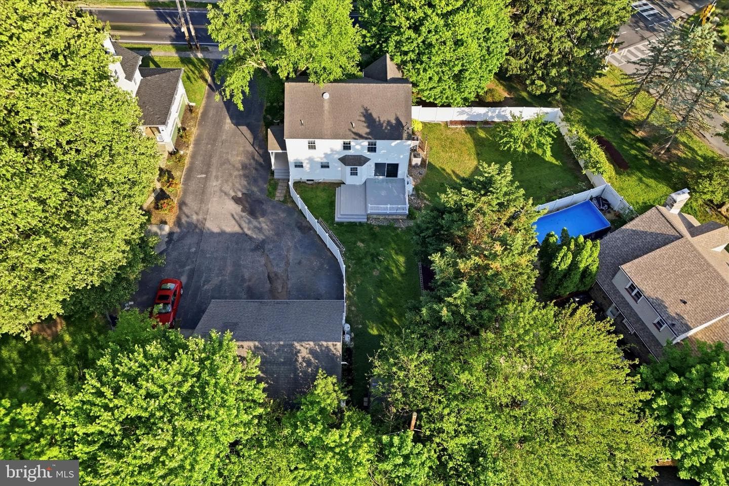 1211 Morton Avenue photo 36