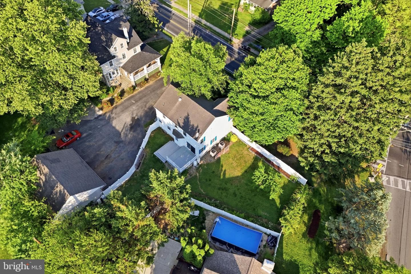 1211 Morton Avenue photo 37