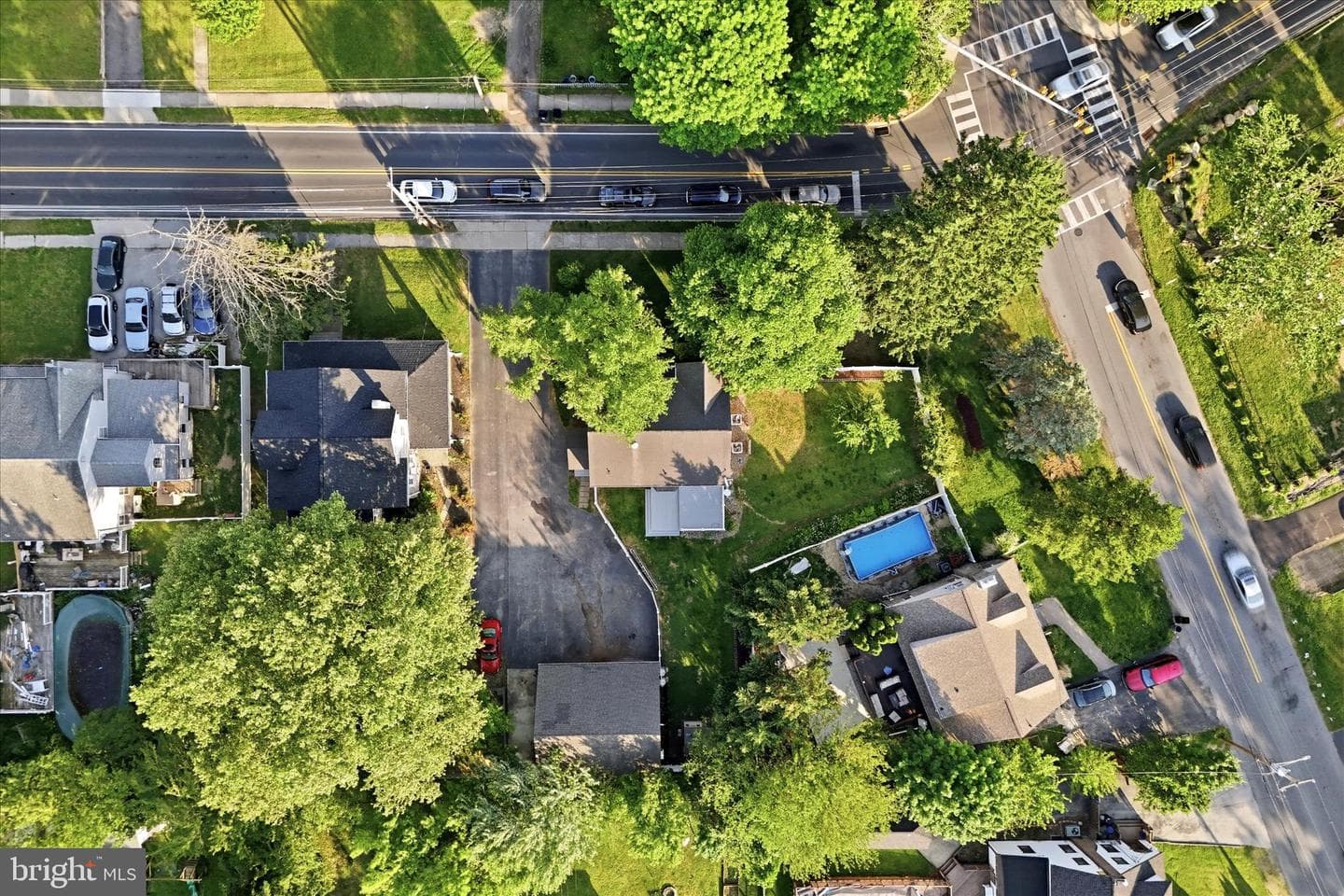 1211 Morton Avenue photo 42