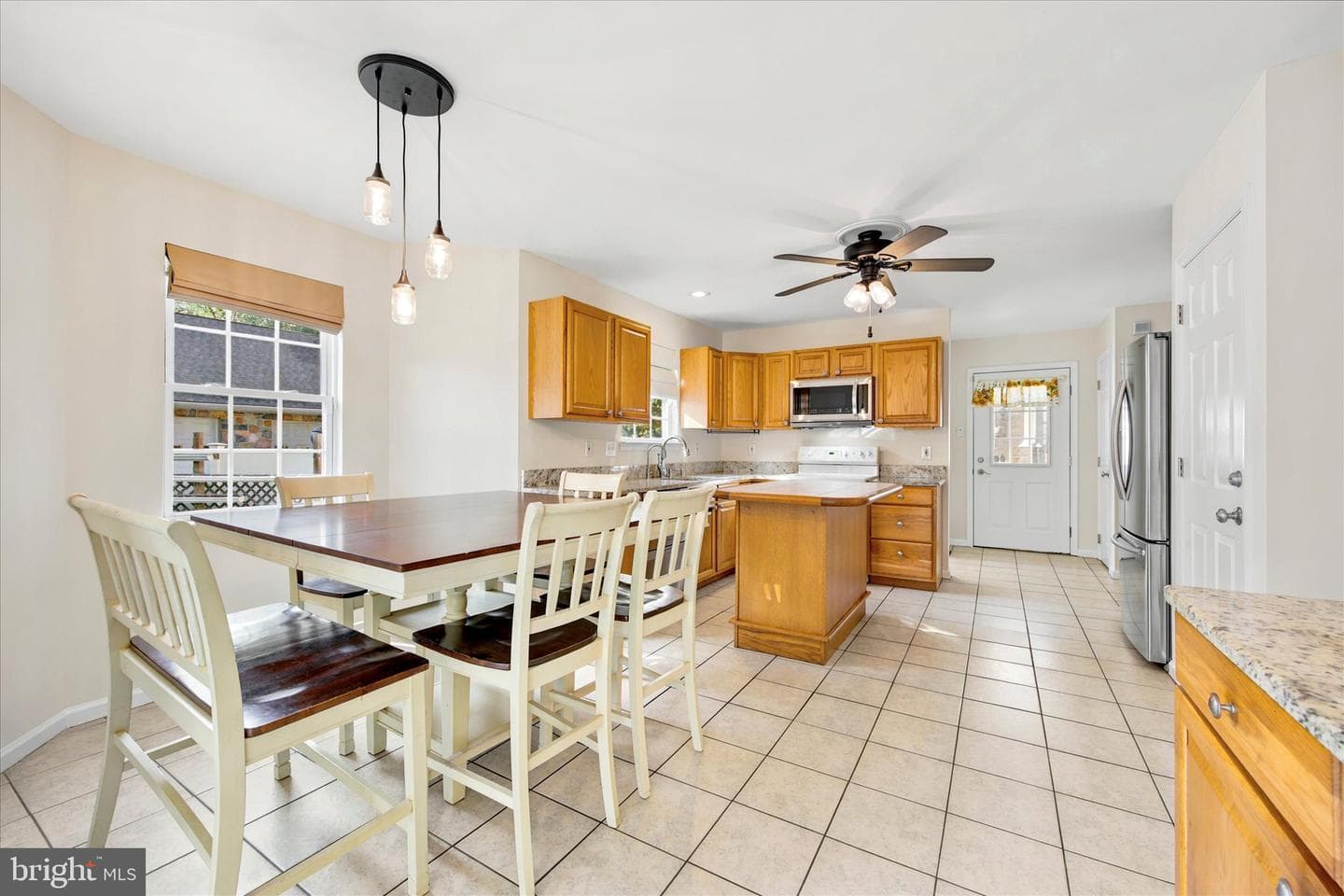 1211 Morton Avenue photo 7