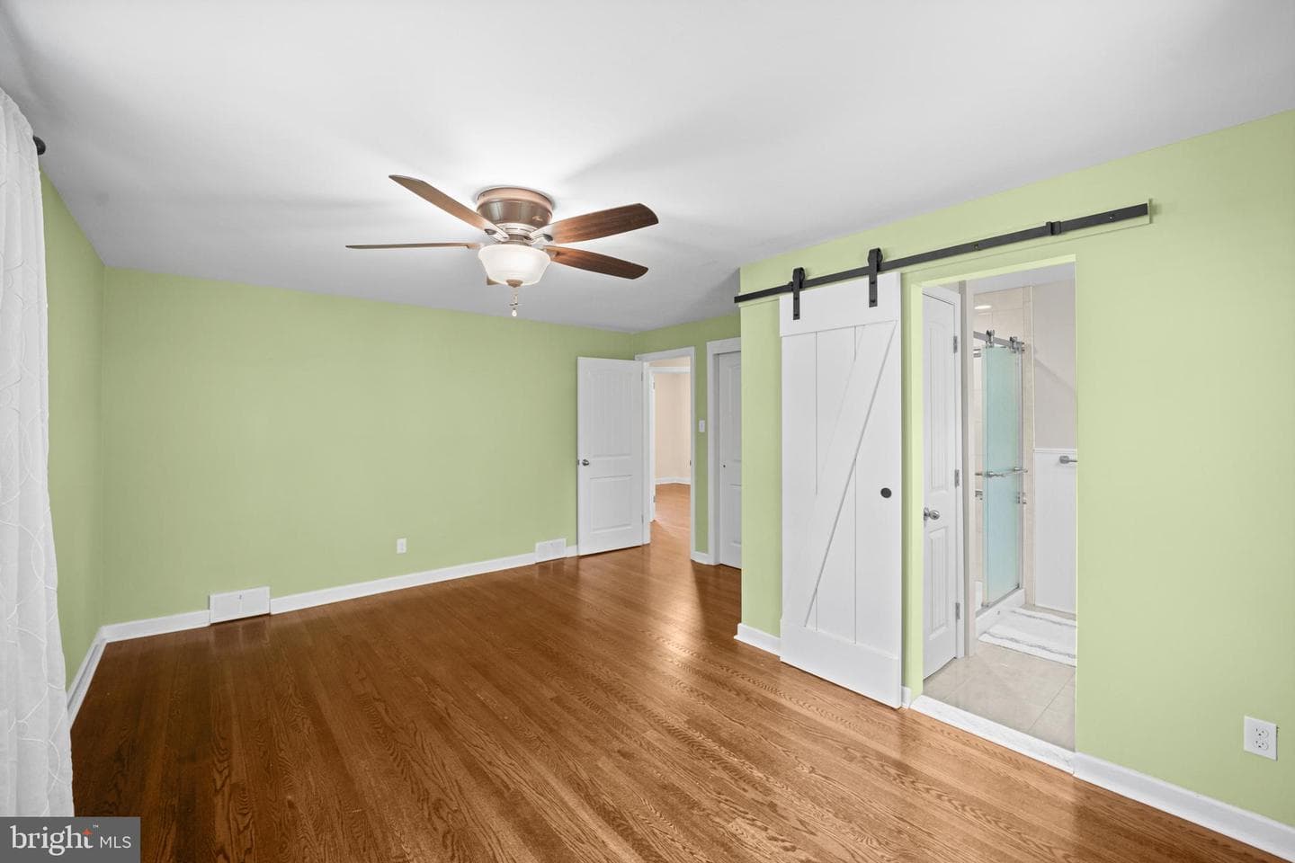 272 Overbrook Drive photo 18