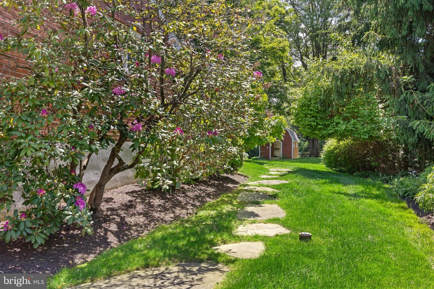 272 Overbrook Drive photo 38