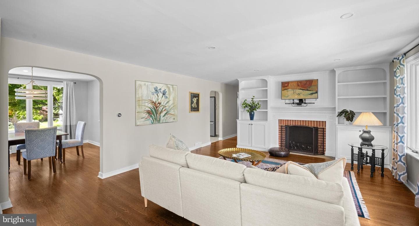 272 Overbrook Drive photo 5