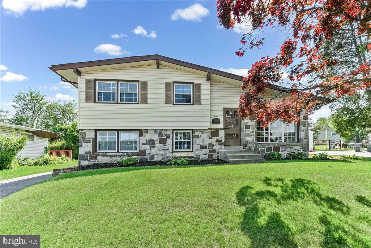 410 Lyndhurst Drive
