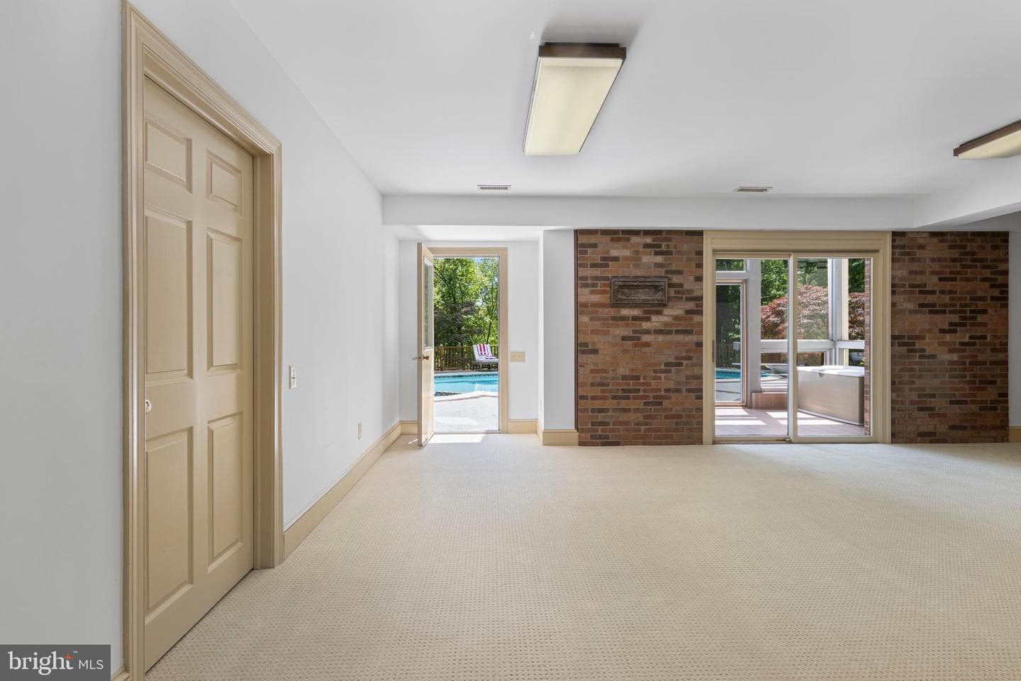 3 Hickory Lane photo 55