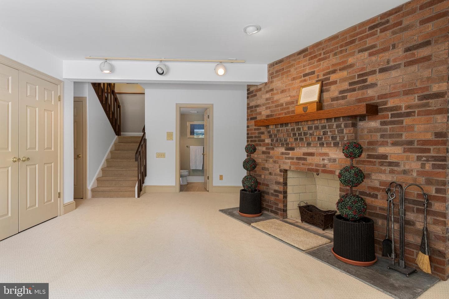 3 Hickory Lane photo 56