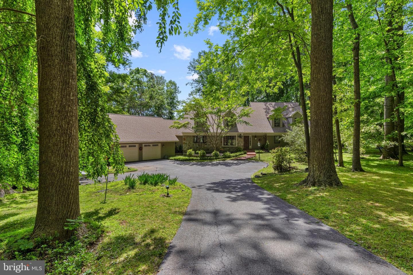 3 Hickory Lane photo 79