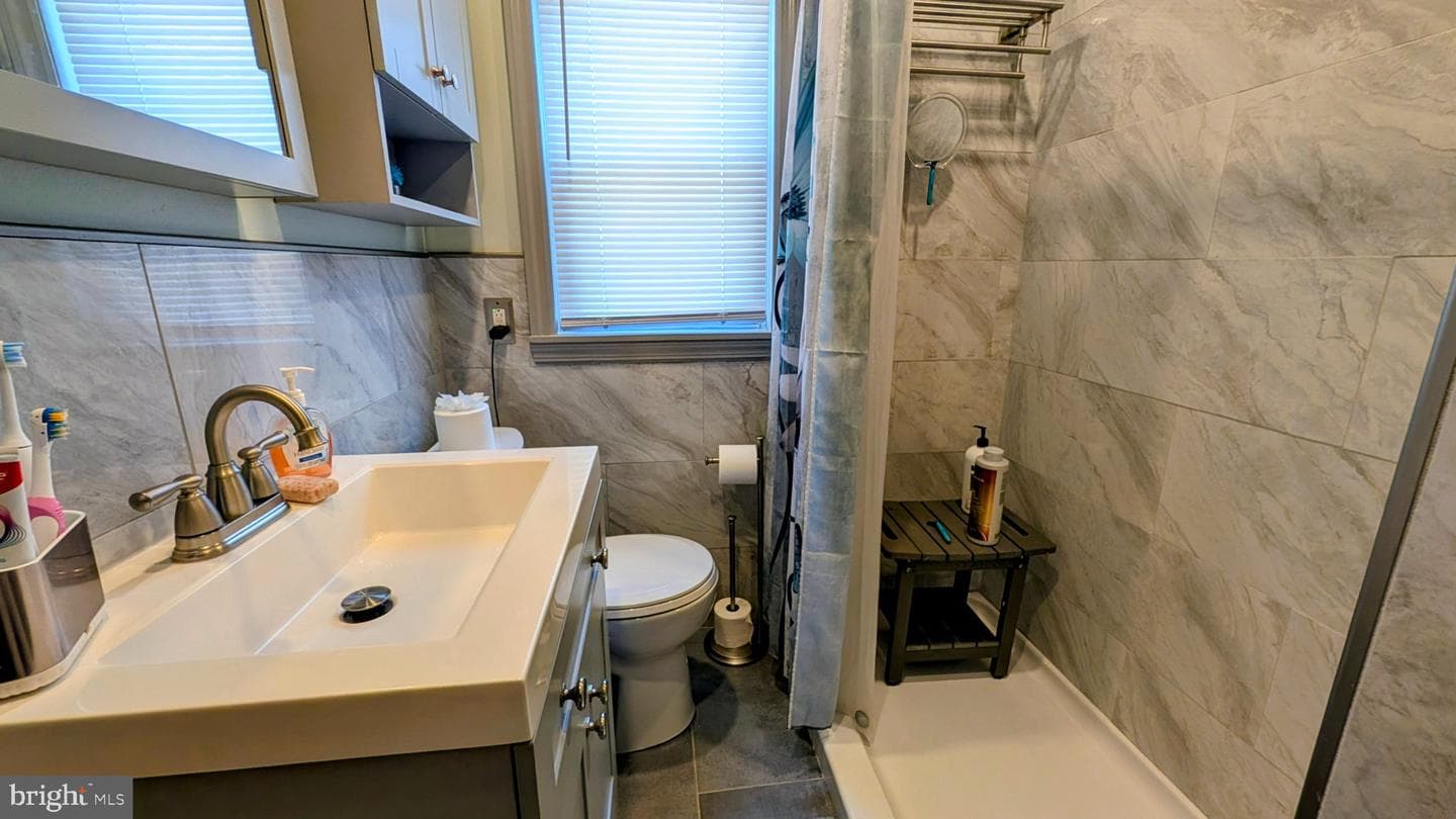 314 Belmont Avenue photo 19