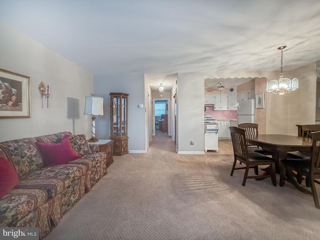 347 Beverly Boulevard photo 6