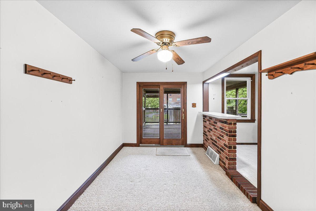 473 Westmont Drive photo 4