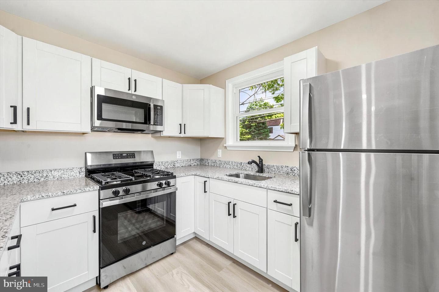 1022 Lawnton Terrace photo 9