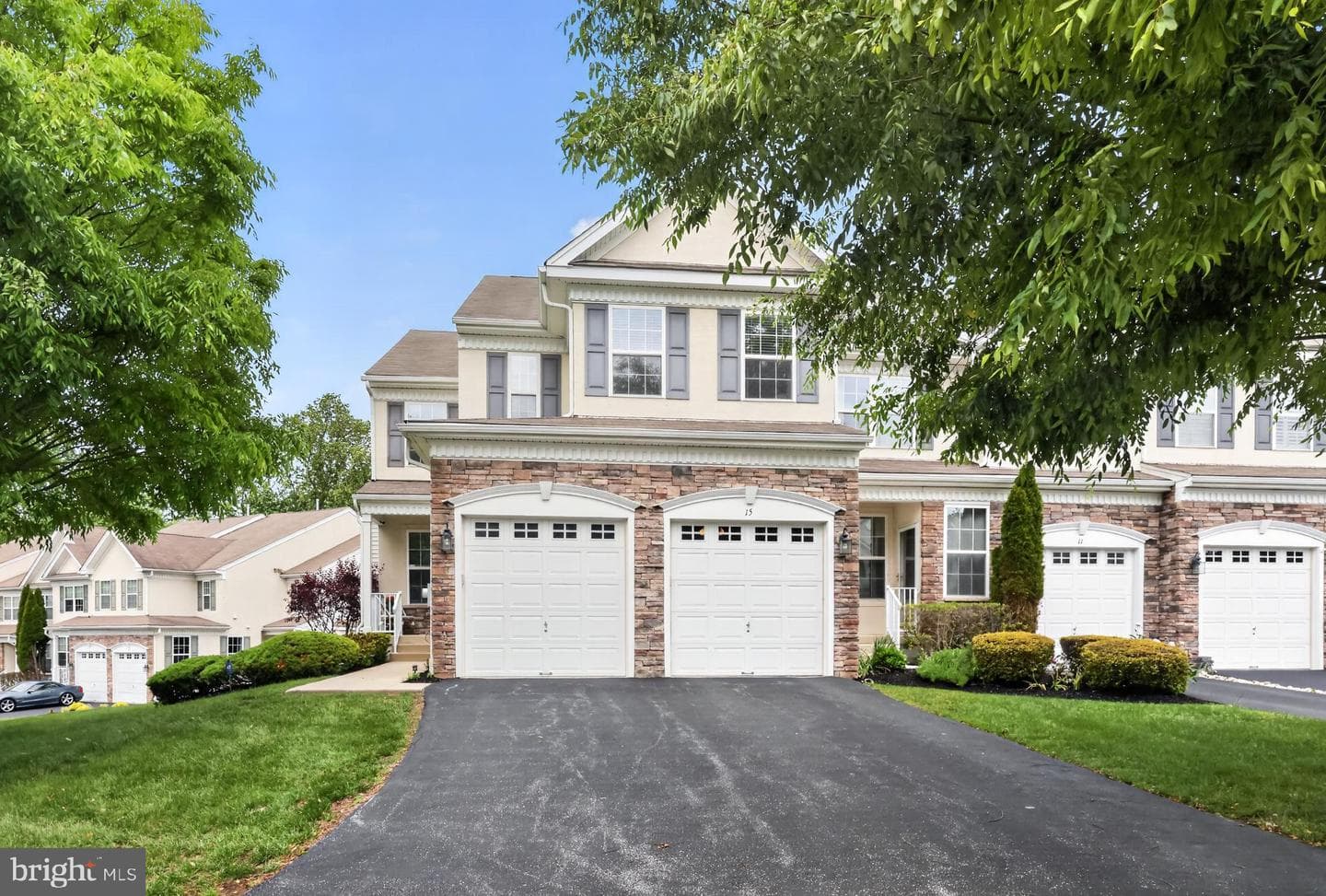 15 Newberry Court photo 3