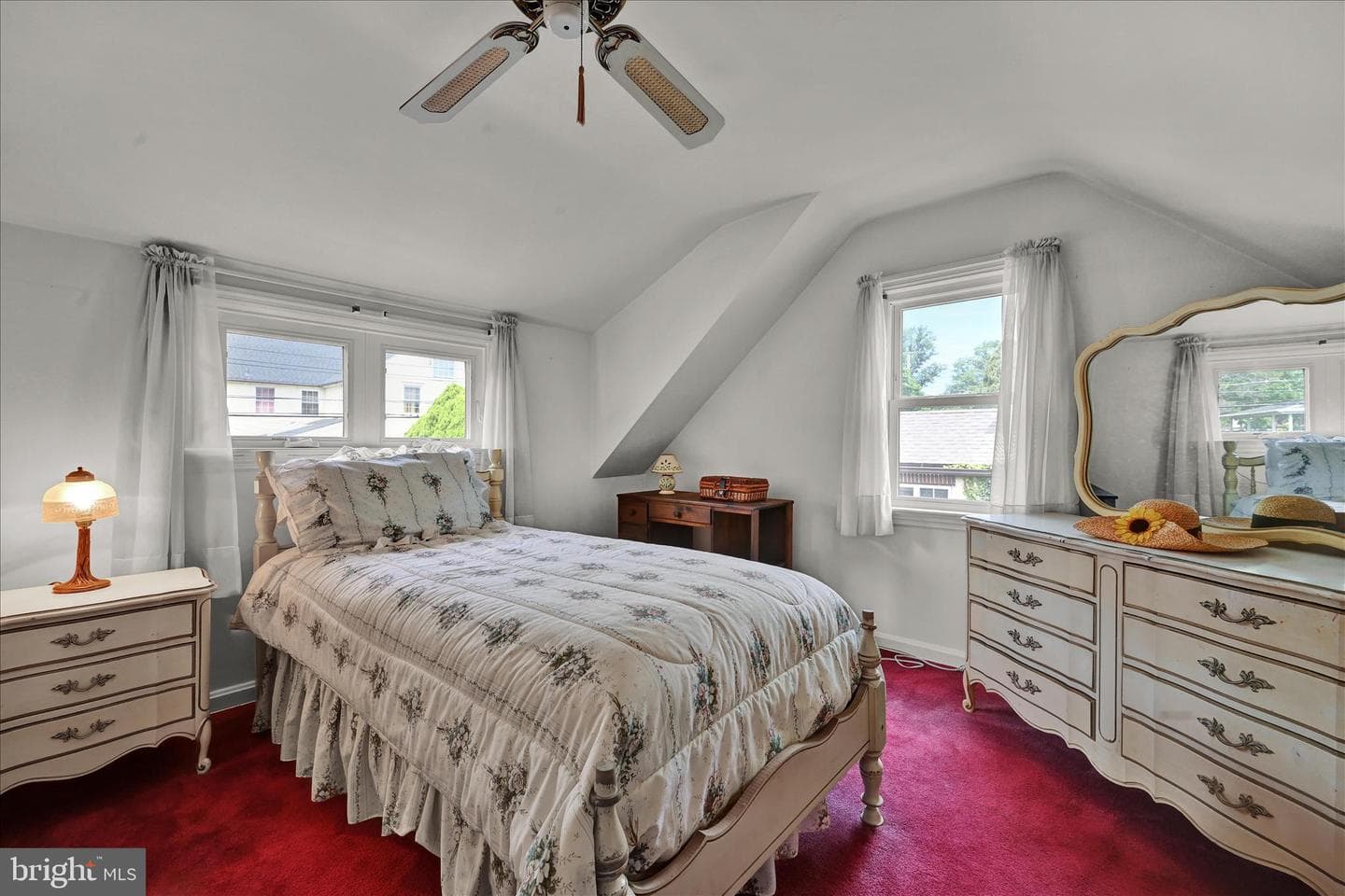526 Argyle Road photo 26