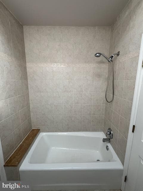 207 Huntley Road photo 13