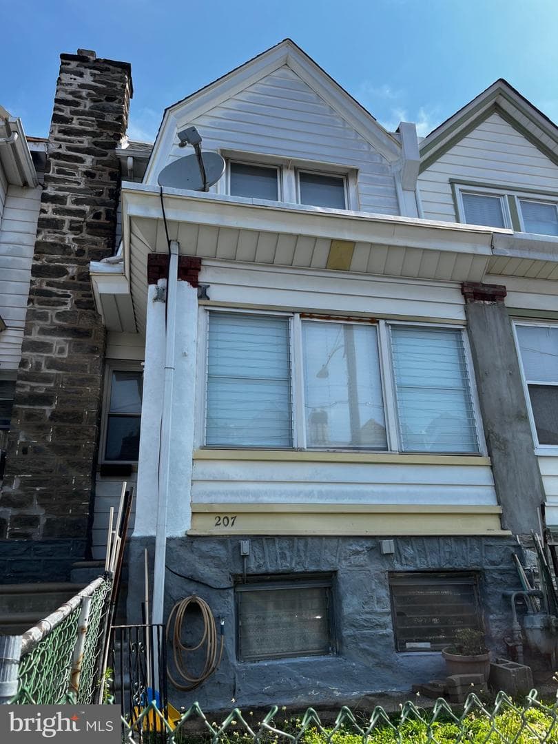 207 Huntley Road photo 16