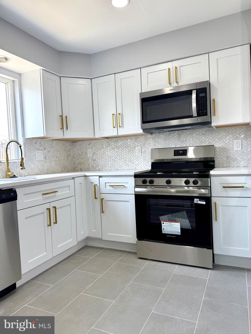 126 N Madison Avenue photo 8