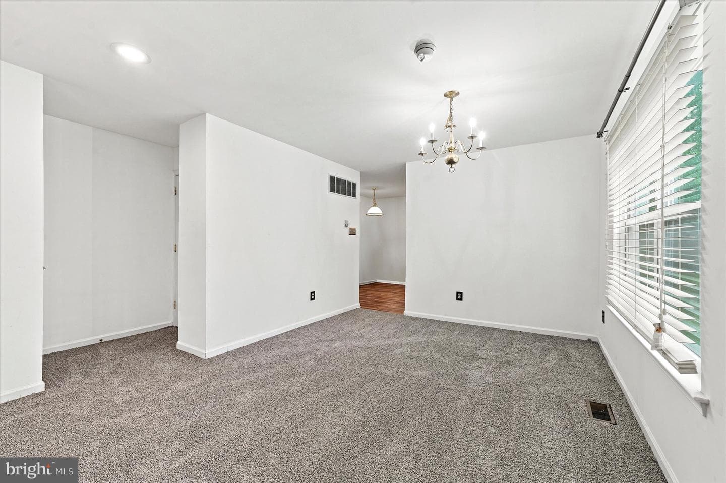 924 Madison Street photo 11