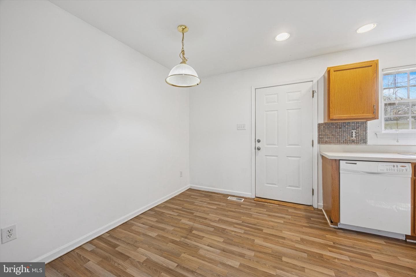 924 Madison Street photo 5