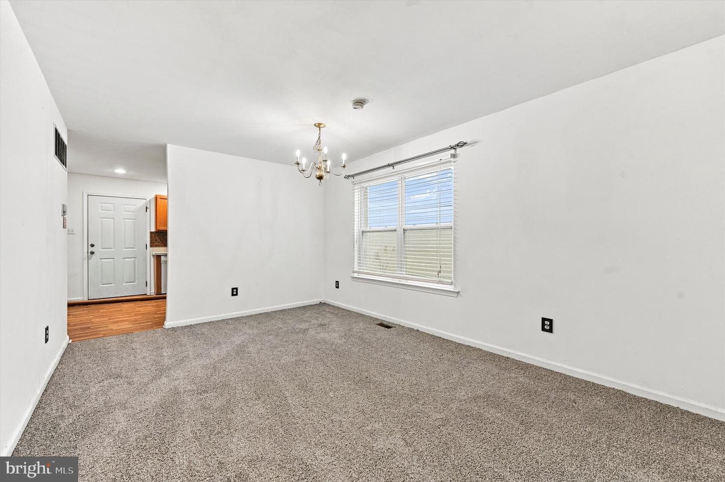 924 Madison Street photo 9