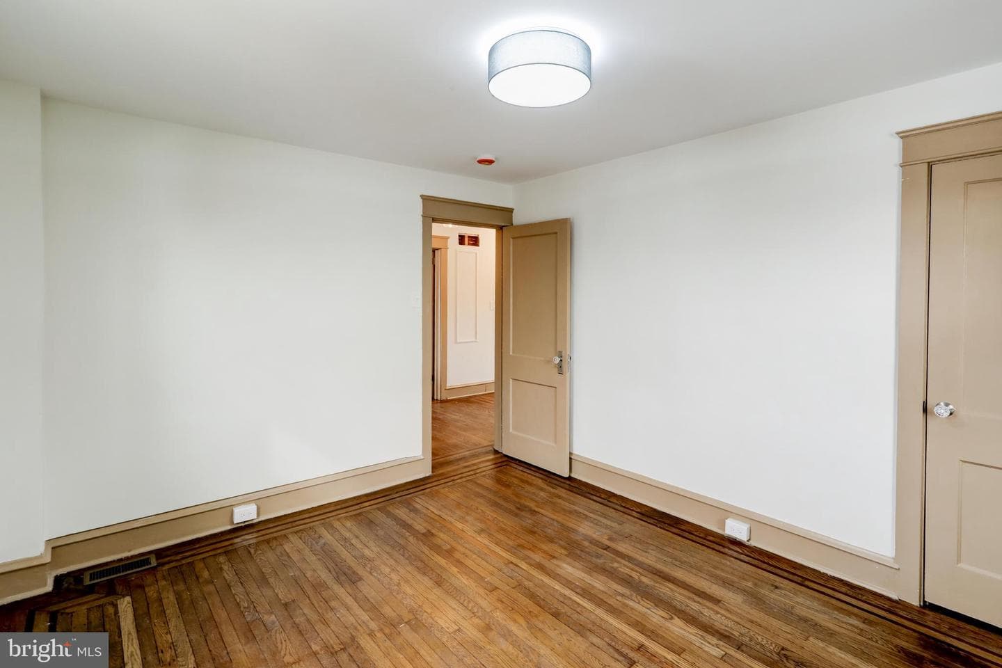 725 Turner Avenue photo 31