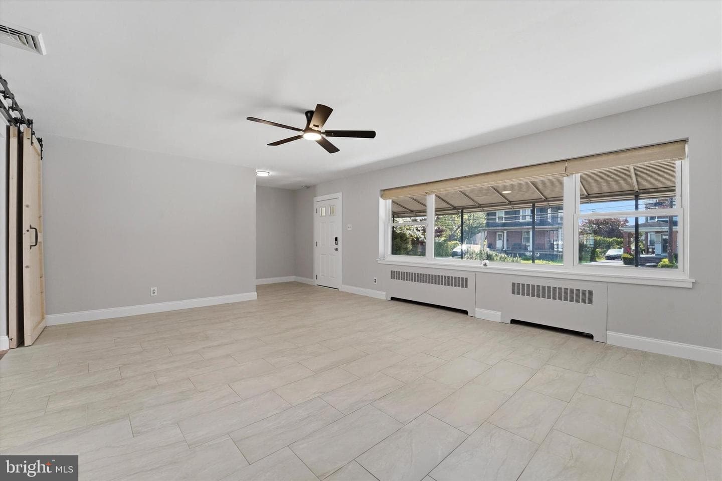 2147 Franklin Ave photo 6