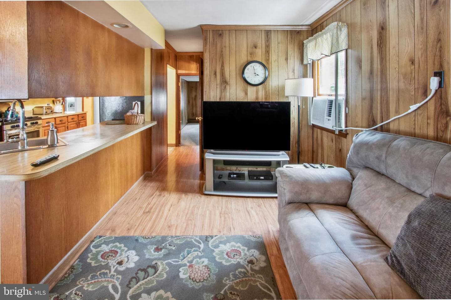 309 Hastings Avenue photo 16
