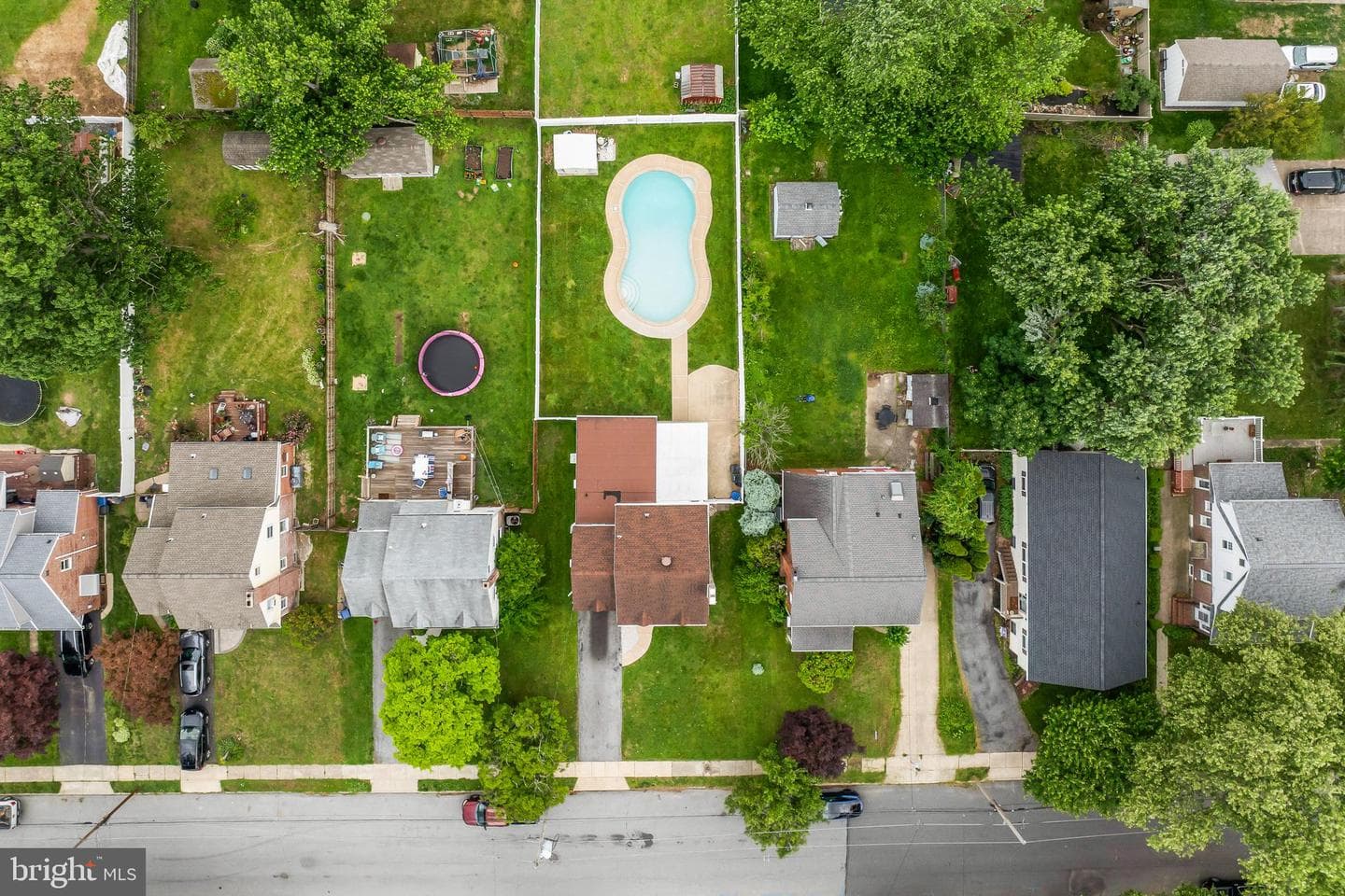 309 Hastings Avenue photo 39