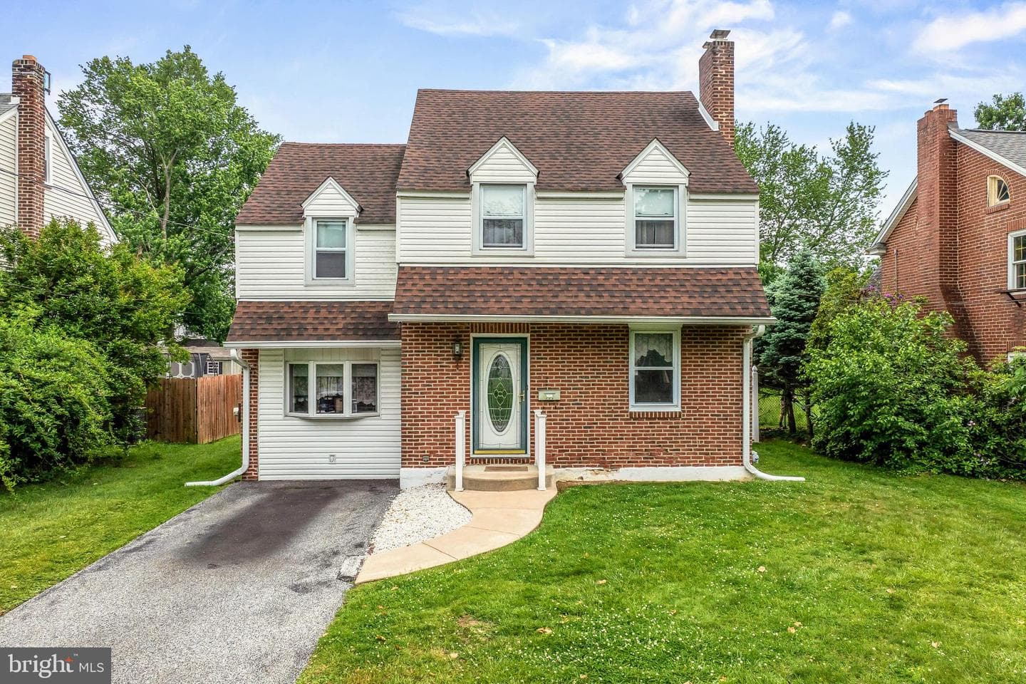 309 Hastings Avenue photo 44