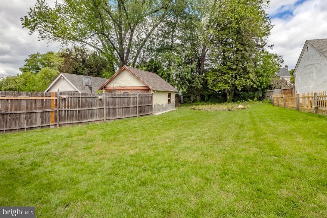 711 Harper Ave photo 6