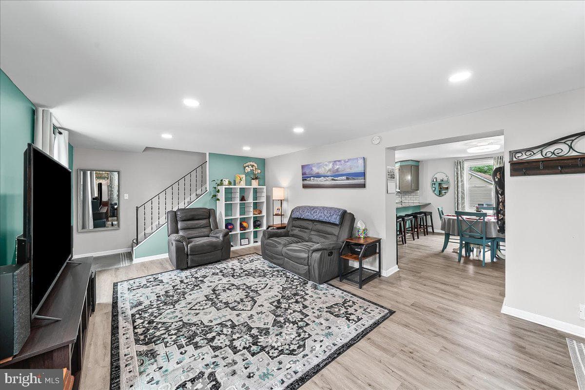 1842 Cherry Street photo 6