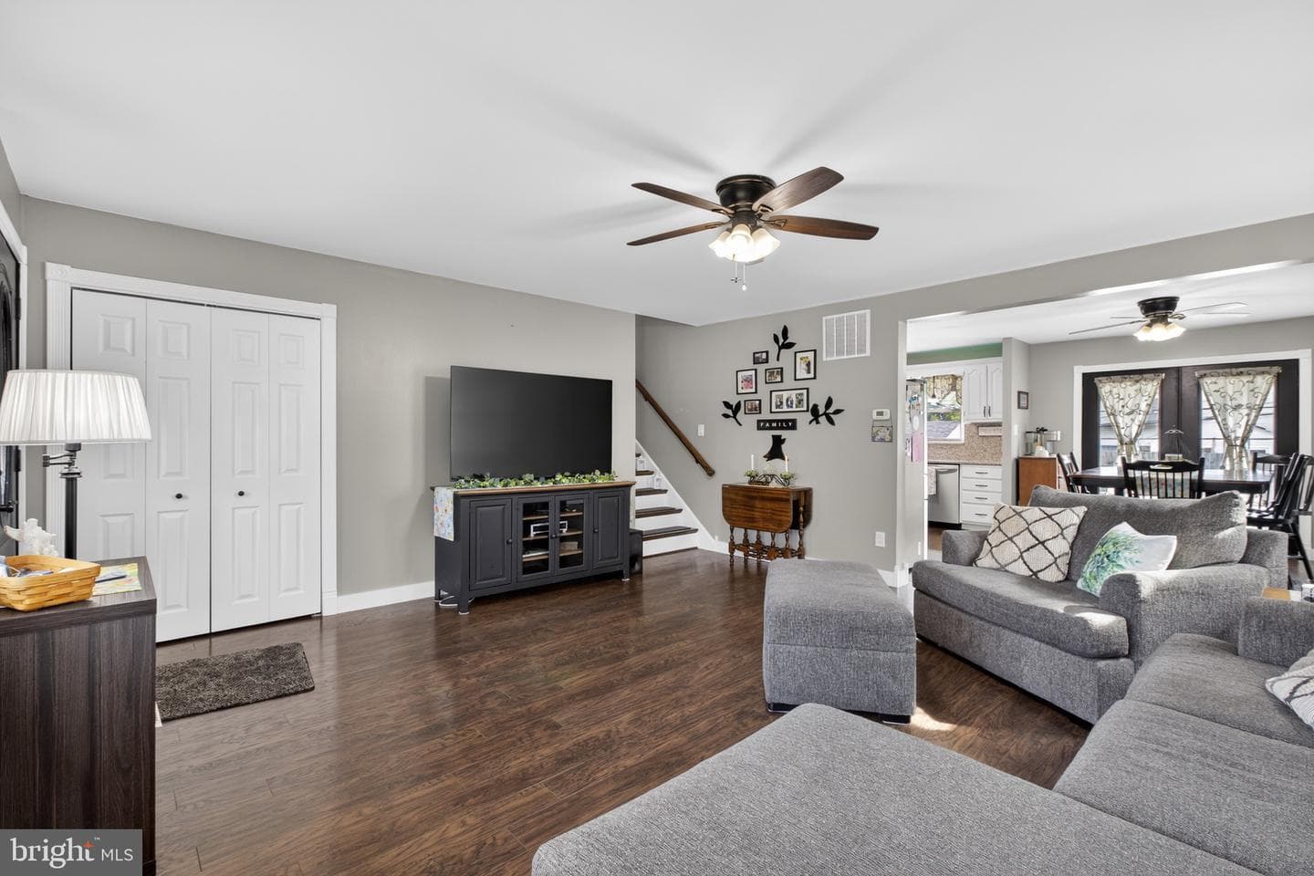 3560 Edgewater Lane photo 6