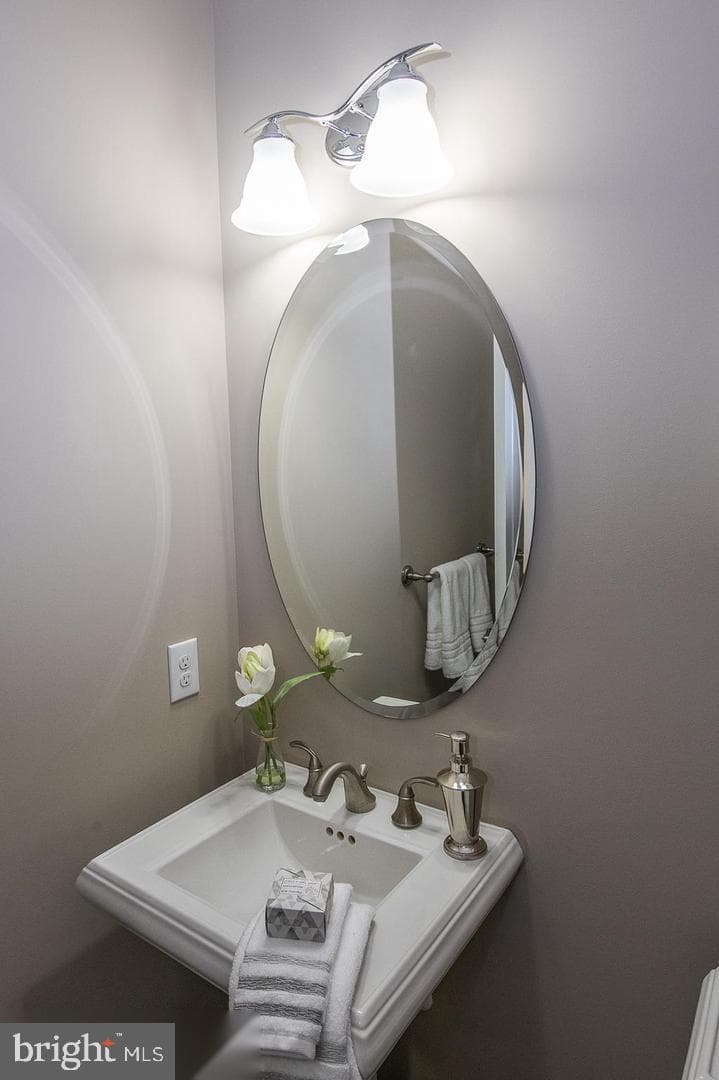 3704 Liseter Gardens photo 22