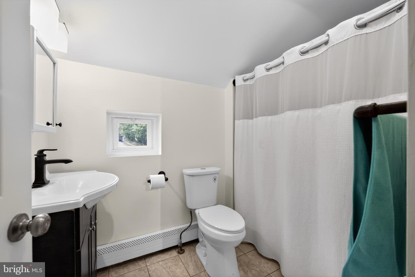 599 N Bishop Avenue photo 18
