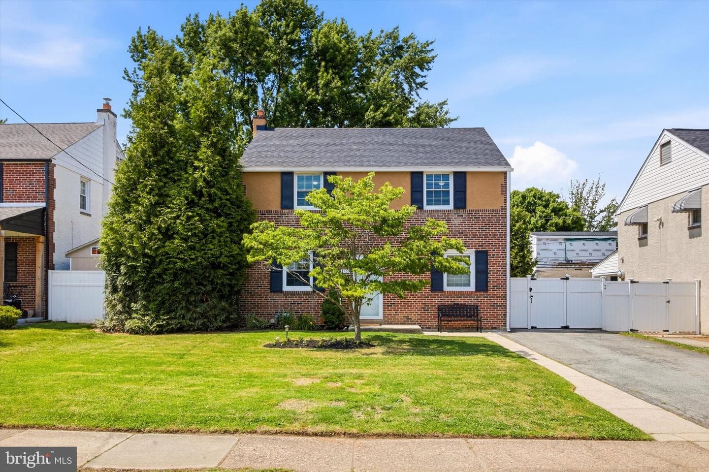 2135 Armstrong Avenue photo 21