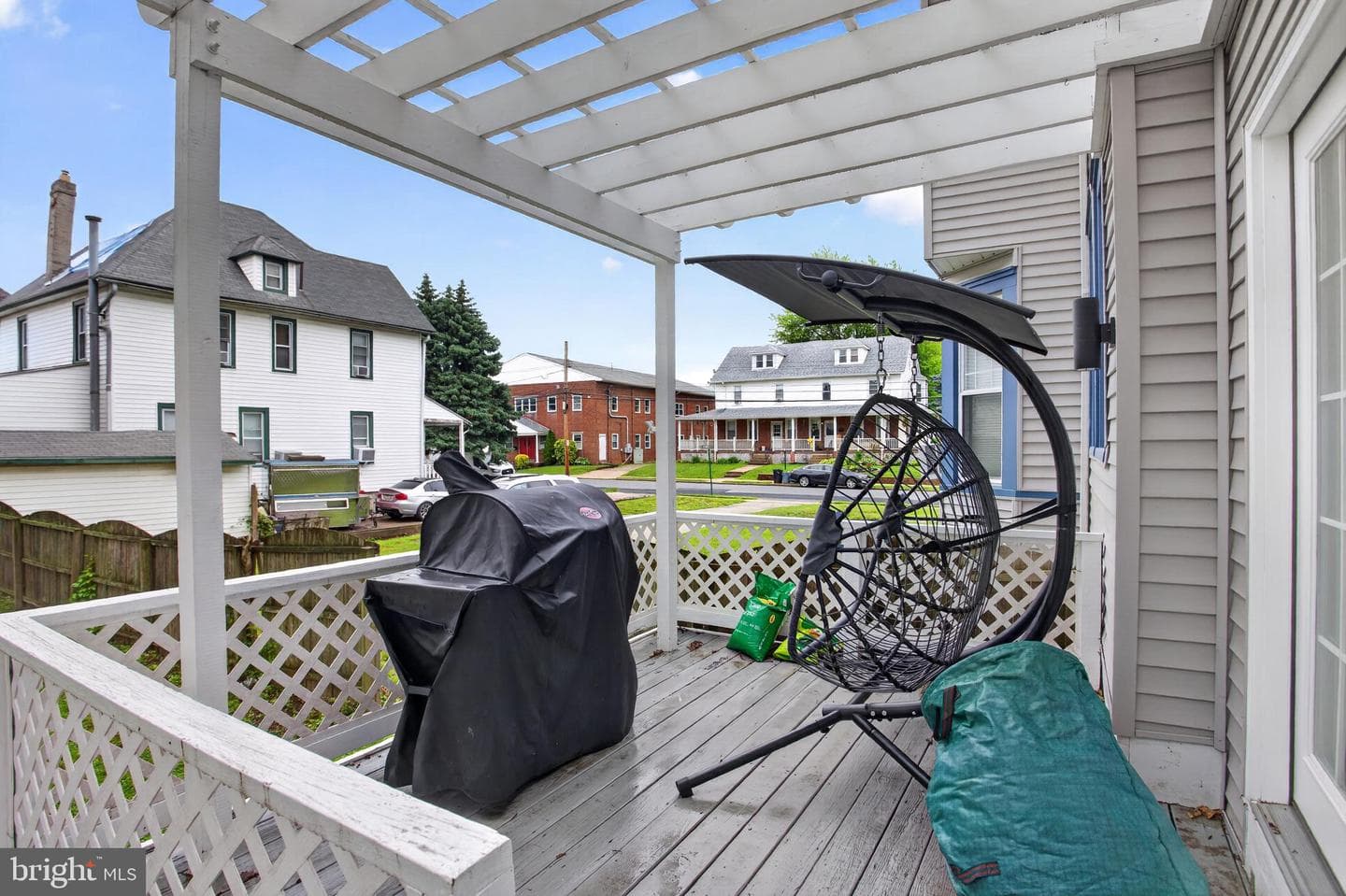 825 Andrews Avenue photo 45
