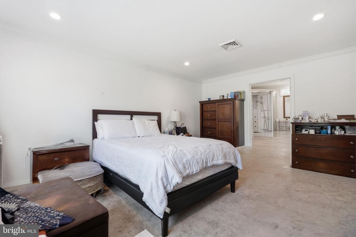 2334 Douglas Ave photo 9
