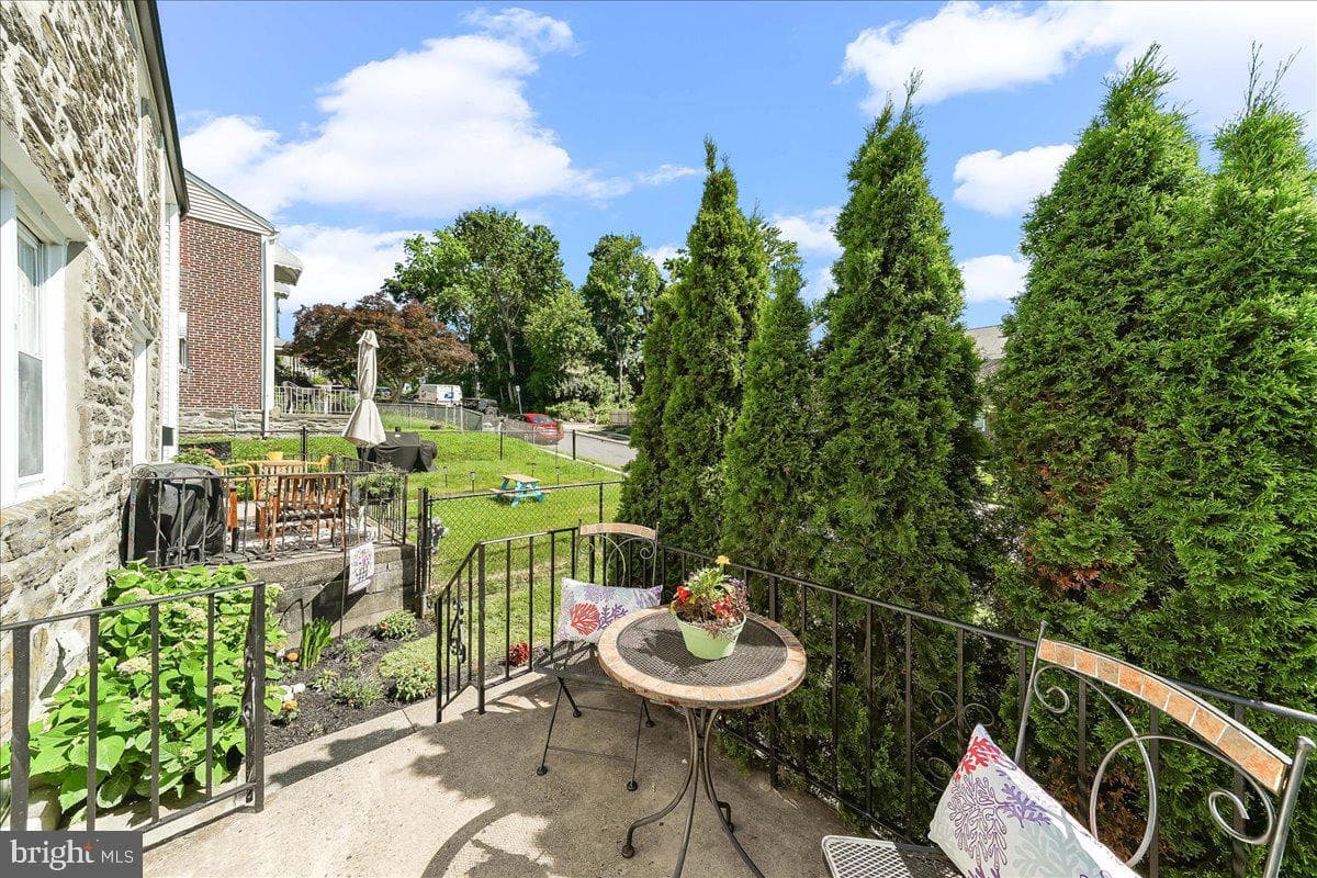 1228 Cobbs Street photo 5
