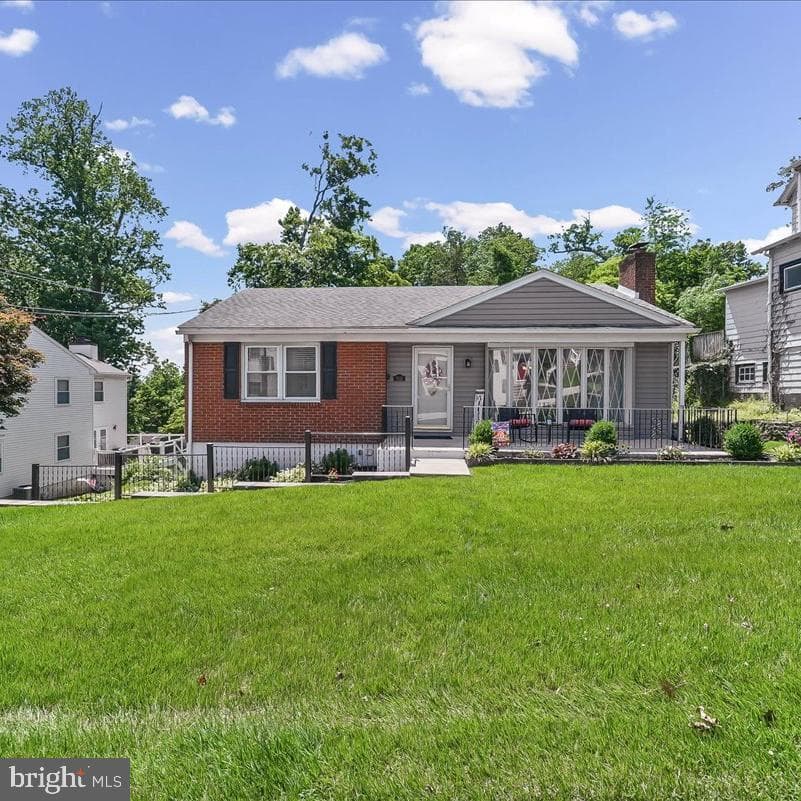 908 Broadway Avenue photo 2