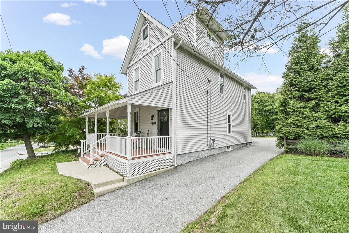 204 S Pennell Road photo 2