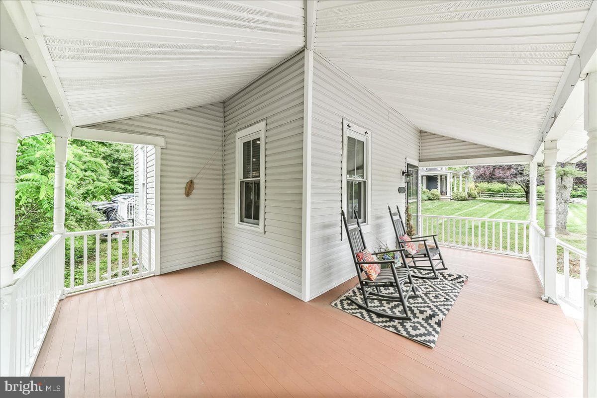 204 S Pennell Road photo 5