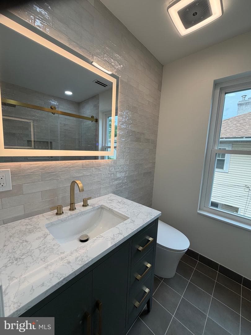 256 Willow Avenue photo 11